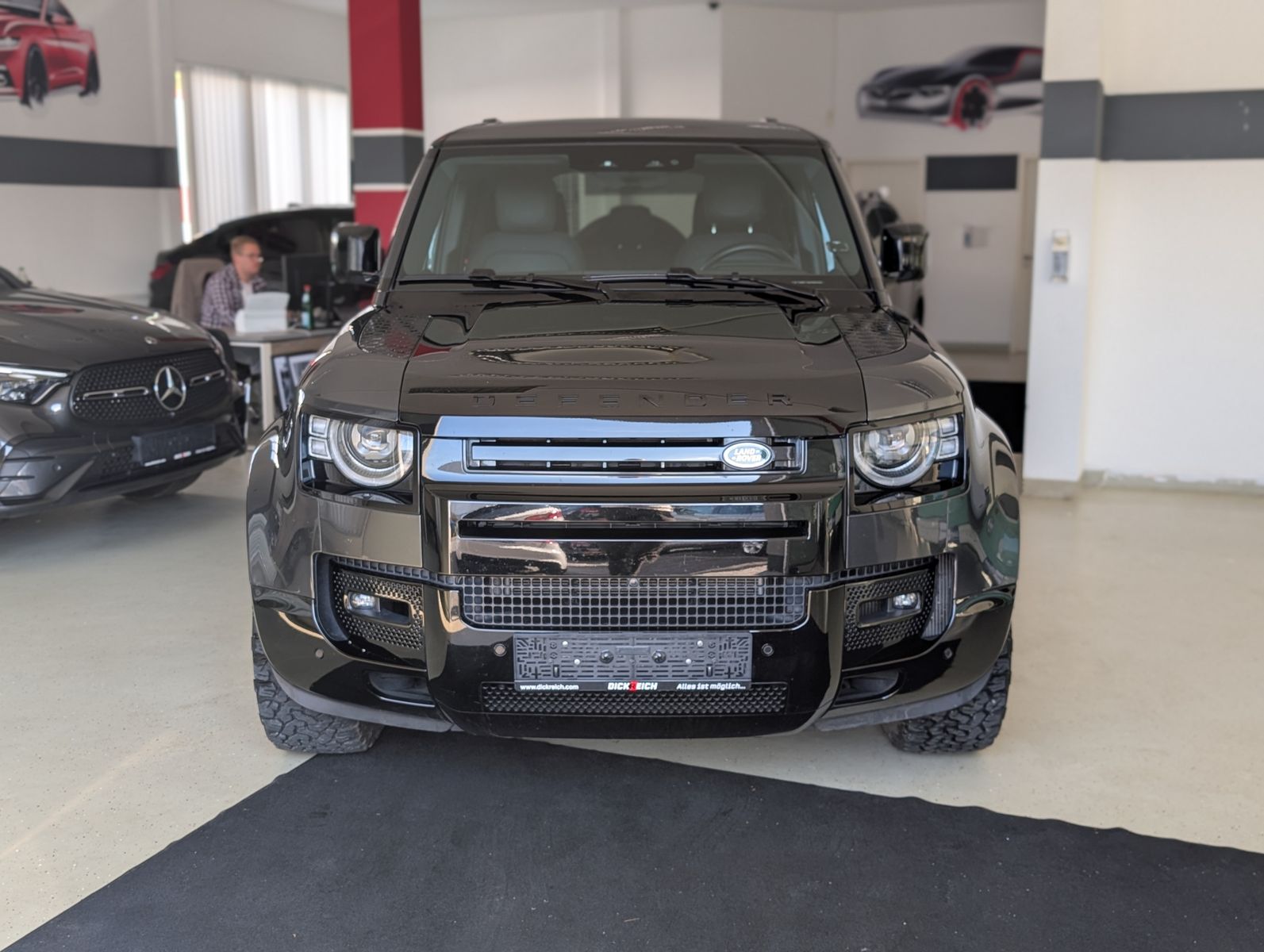 Vehicle image Land Rover Defender 110 D300 X BLACK AHK MATRIX 130.000 RRP