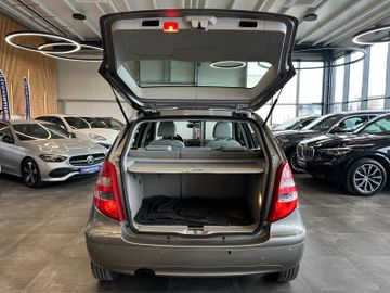 MYAUTOCENTER – Gebraucht- und Jahreswagen mit Werkstattservice in Pfaffenhofen Mercedes-Benz A 150 *Klima*Elegance*Automatik*TÜV*