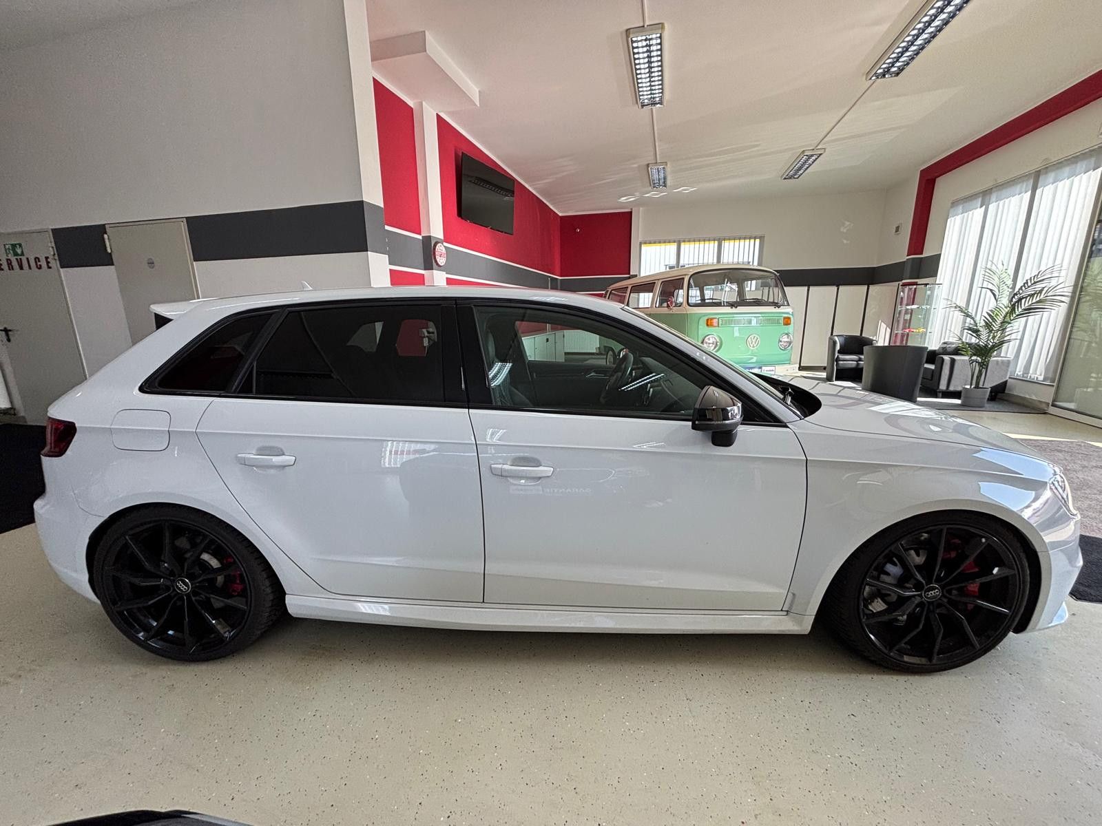 Fahrzeugabbildung Audi RS3 2.5TFSI quattro noOPF*B&O*Carbon*280kmh*LED