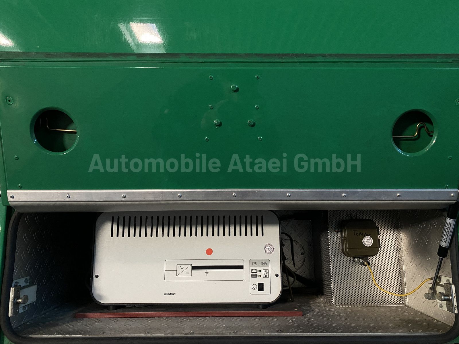 Fahrzeugabbildung Mercedes-Benz T2 811D *Behörde/ Camper* ORIGINAL 16.050 KM