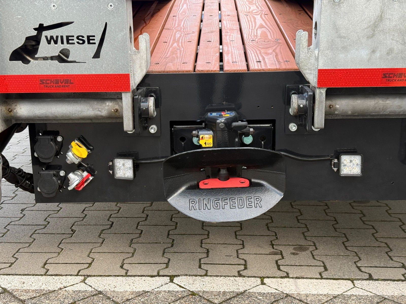 Fahrzeugabbildung MAN TGS 35.520 8x2H Maschinentransporter Funk* Seil*