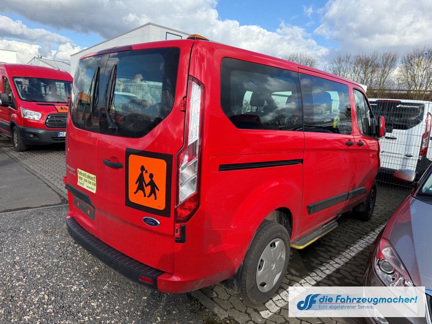 Fahrzeugabbildung Ford Transit Kombi 320 L1 *9202 *Unfallschaden*