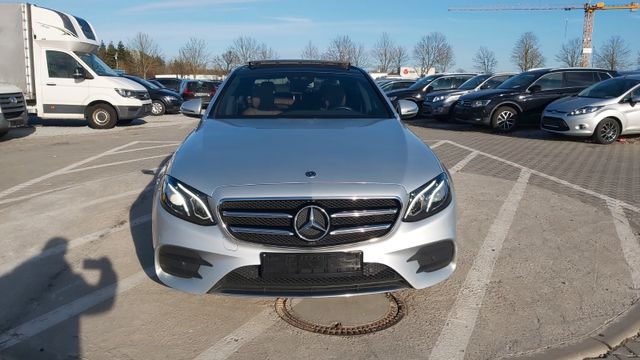 Mercedes-Benz E 220 D*AMG LINE*PANO*KAMERA*LEDER*XENON*SPORT S