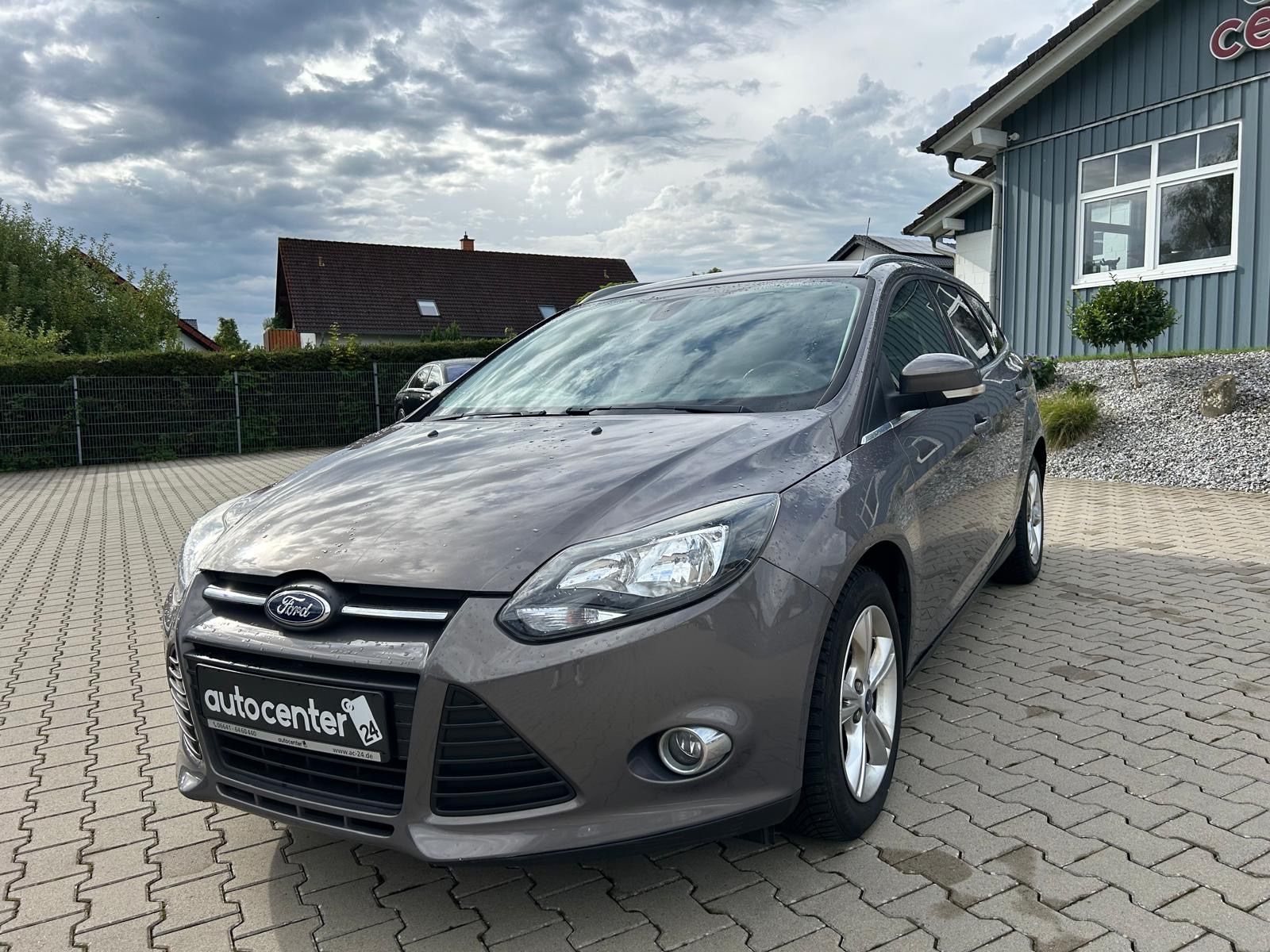 Fahrzeugabbildung Ford Focus Turnier°Champions Edition°Navi°Shz°