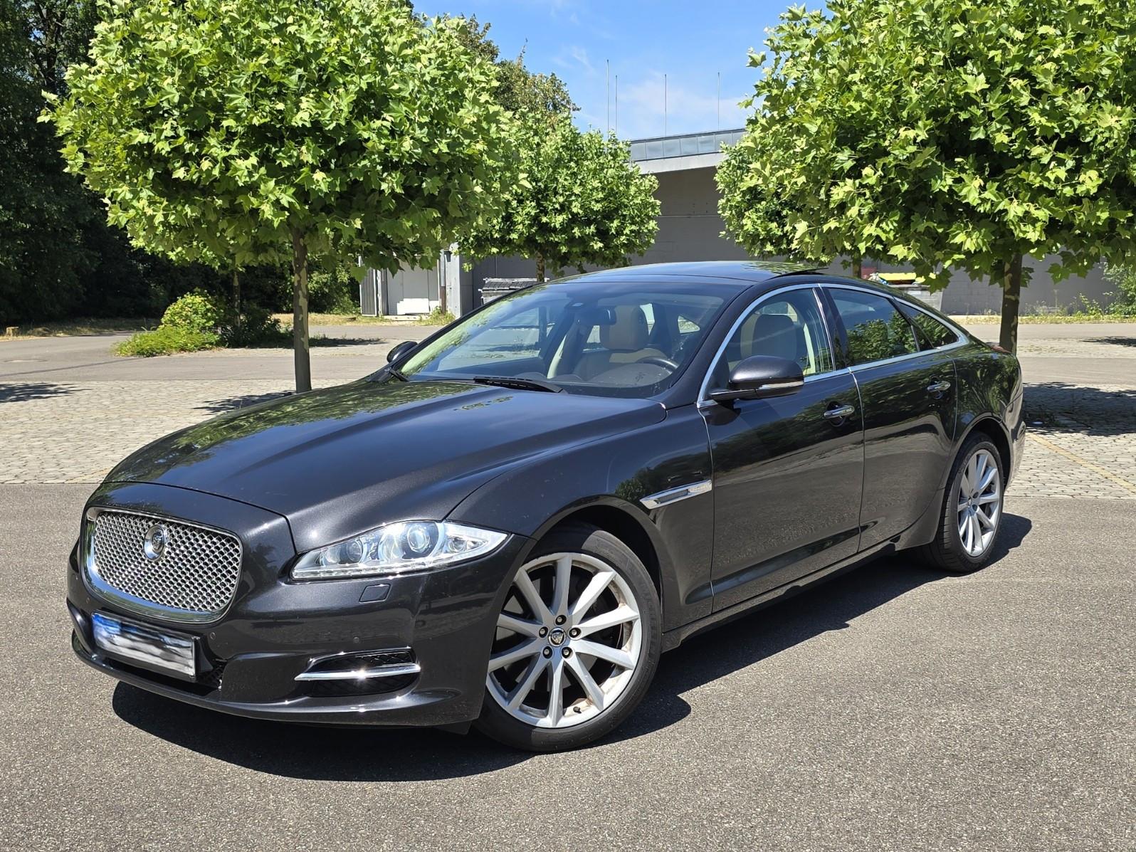 Jaguar XJ 2.0 Limousine Panorama Soundsystem