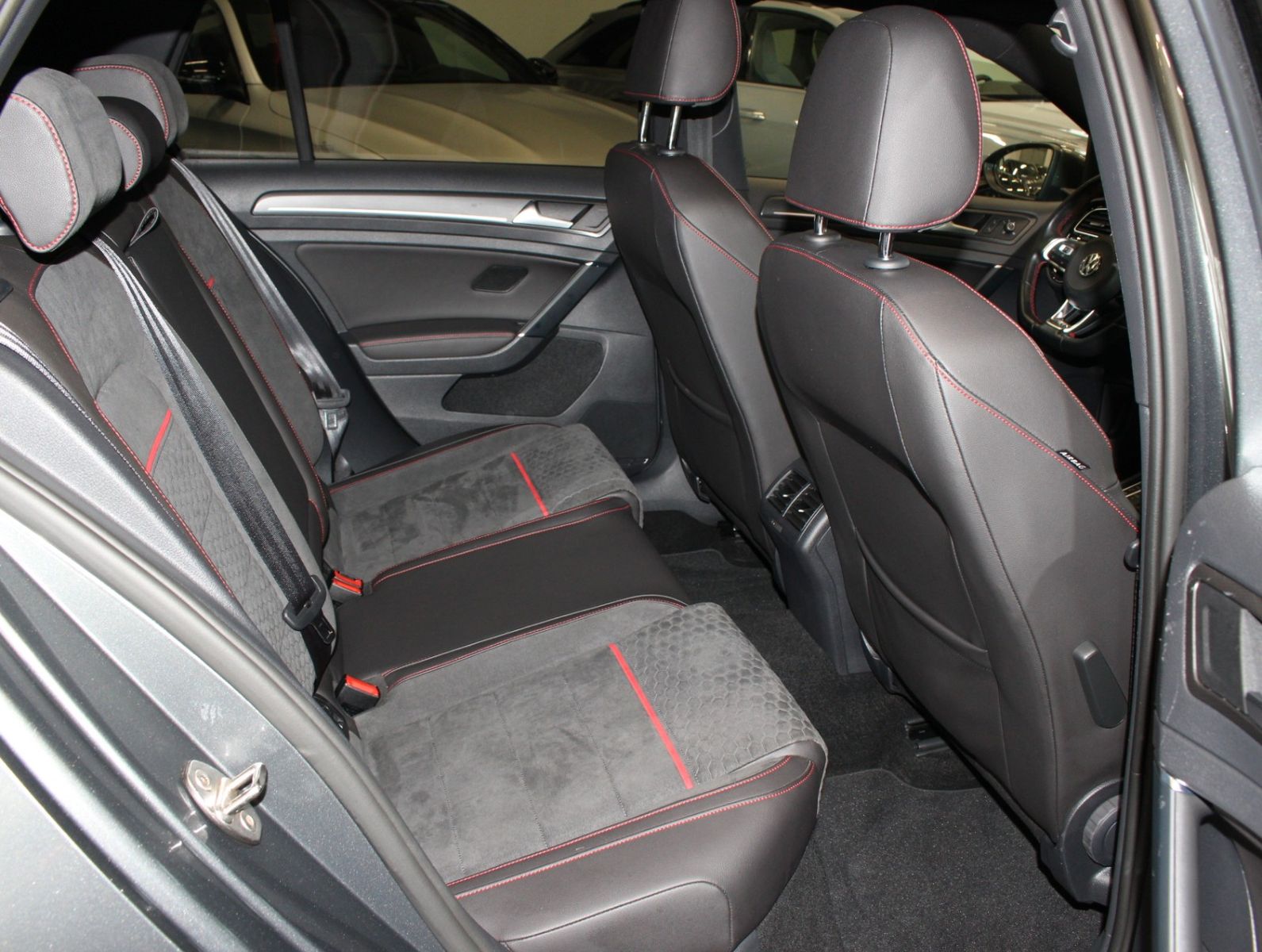 Fahrzeugabbildung Volkswagen Golf VII GTI Performance 1. Hand*Standhzg*JP Per