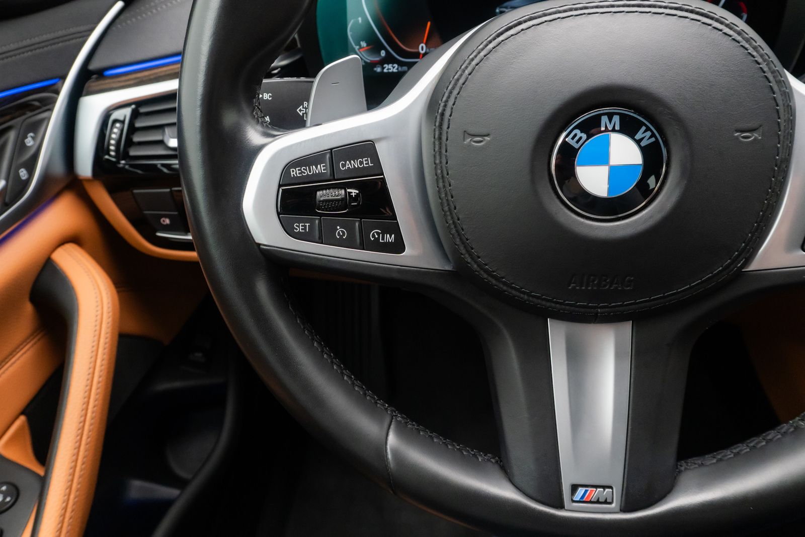 Fahrzeugabbildung BMW 540d  xD LuxuryLine Kamera Laser HUD DAB HiFi 20