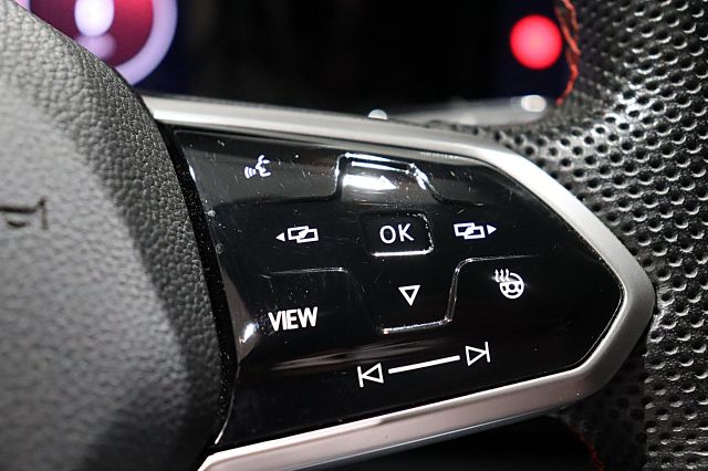 Golf GTI 8 VIII Clubsport 2.0l 300PS DSG LED KAM