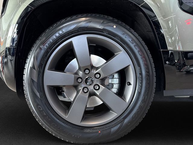Land Rover Defender 110 D250 SE X-Dynamic+AHK+Pano+Matrix+M
