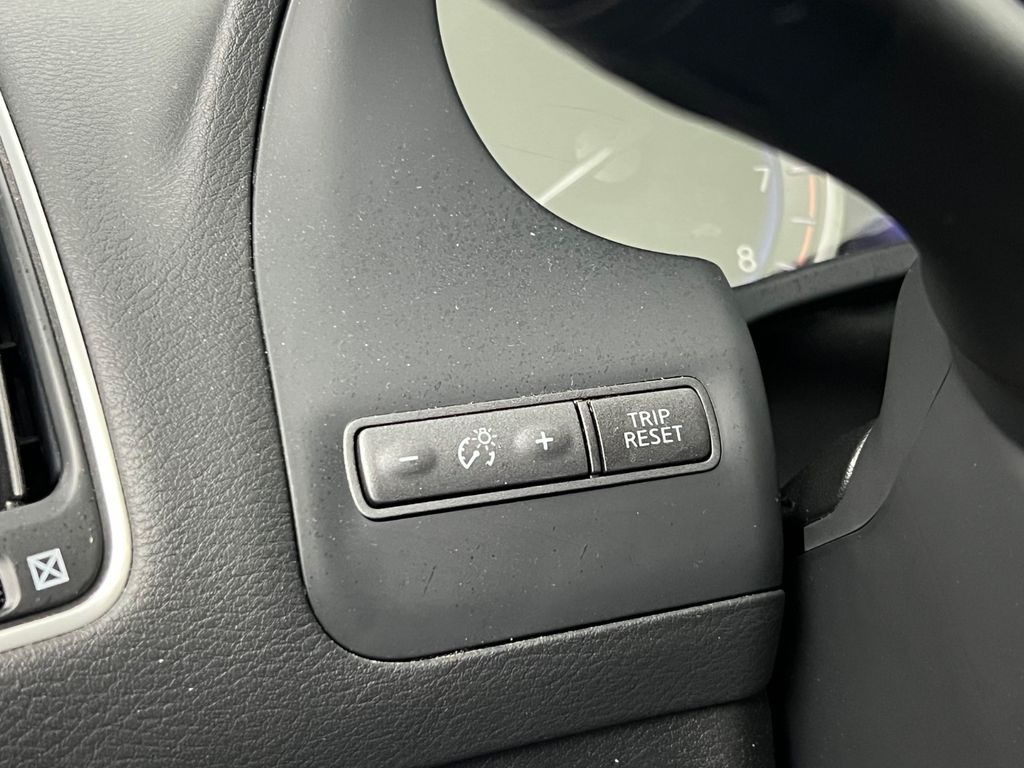 INFINITI Q60 2.0 TURBO/ 2.H/ VOLLAUSSTATTUNG/ CARBON INFINITI Q60 2.0 TURBO/ 2.H/ VOLLAUSSTATTUNG/ CARBON