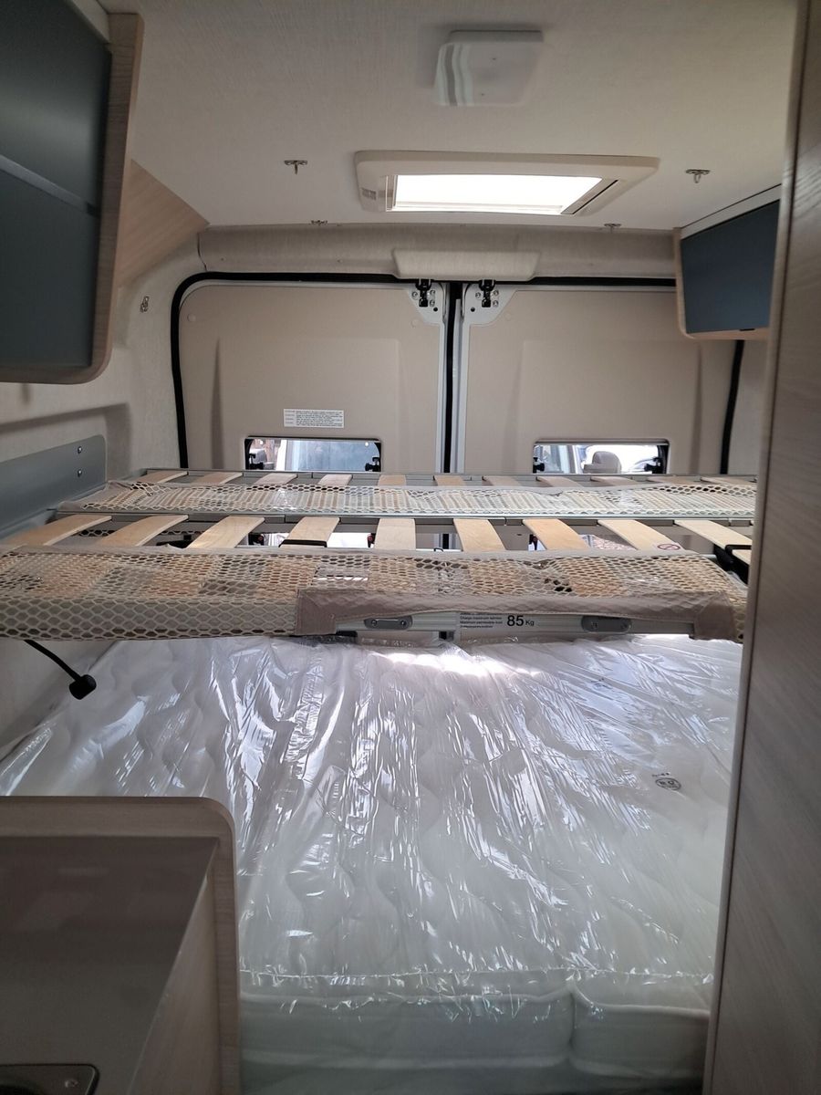 Fahrzeugabbildung Chausson Van First Line Light V594M Solar, Markise, RFK