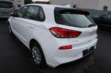 Hyundai i30 Select # Navi # Tempomat # Kamera # Car Play - Hyundai Gebrauchtwagen in Essen