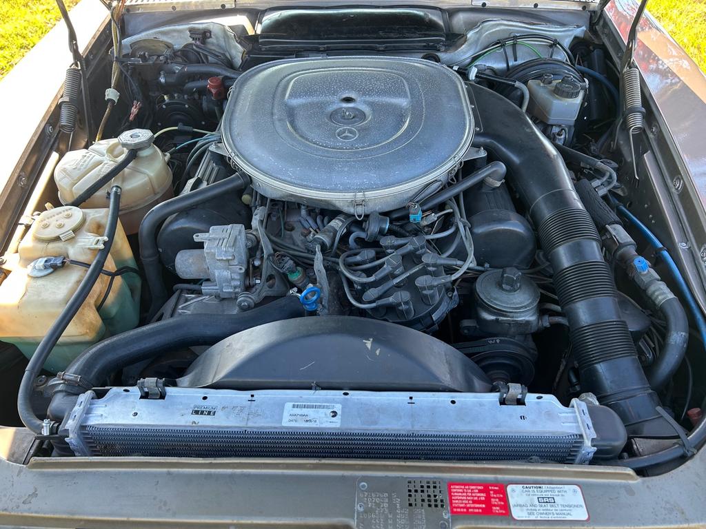 Mercedes-Benz SL 560