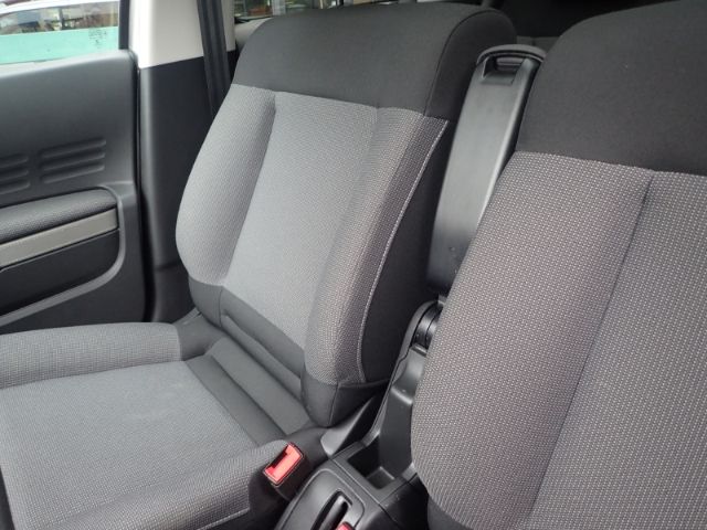 Fahrzeugabbildung Citroën C4 Cactus Shine 1.6 BlueHDi 100 FAP AHK Pano Nav