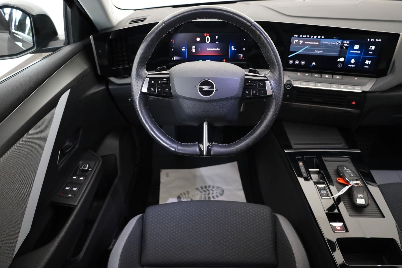 Fahrzeugabbildung Opel Astra L Sports Enjoy ST,Navi,LED,Kamera,ACC+WR
