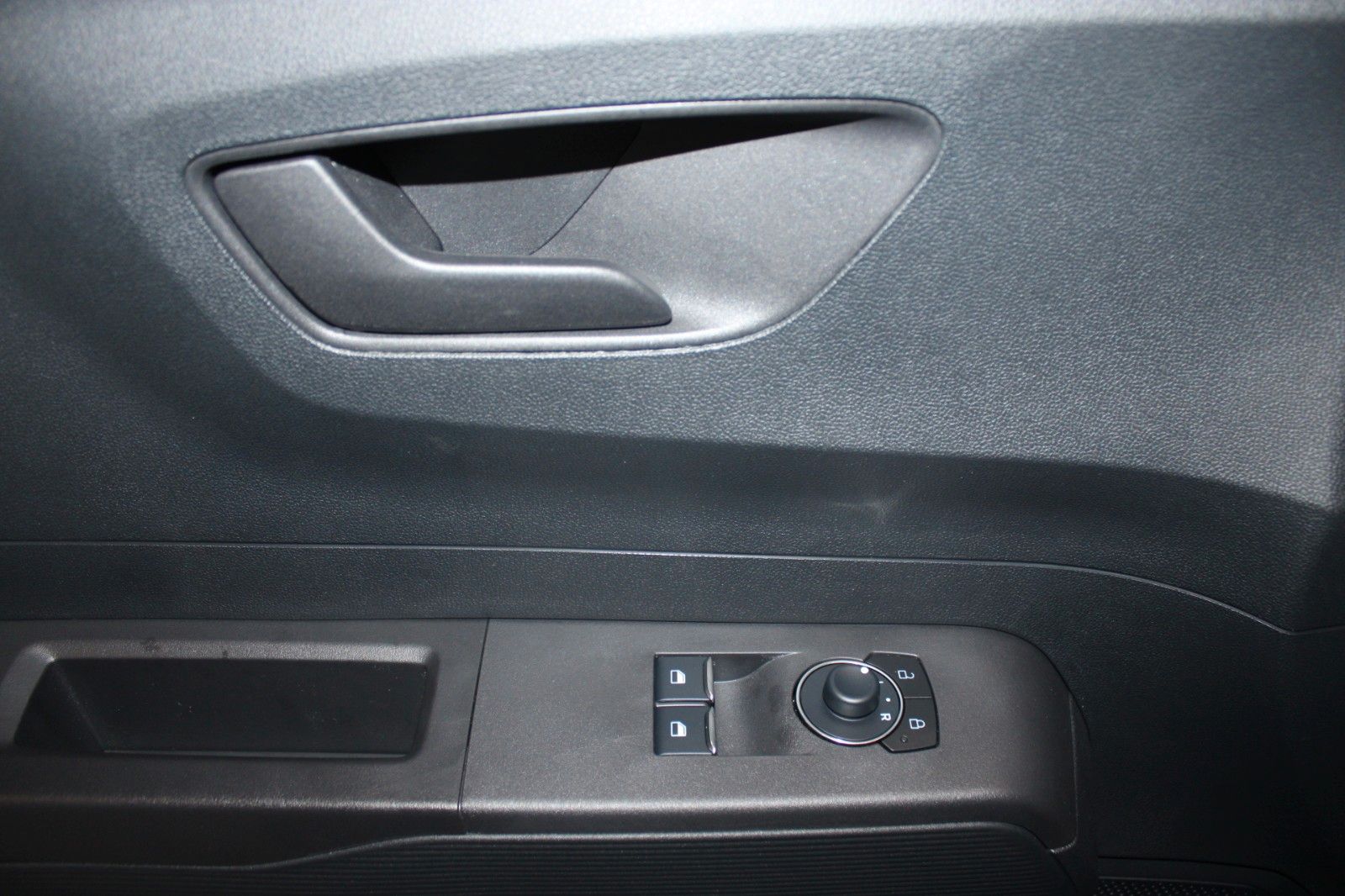Fahrzeugabbildung Ford Transit Courier TREND Kasten KLIMA WinterPaket3