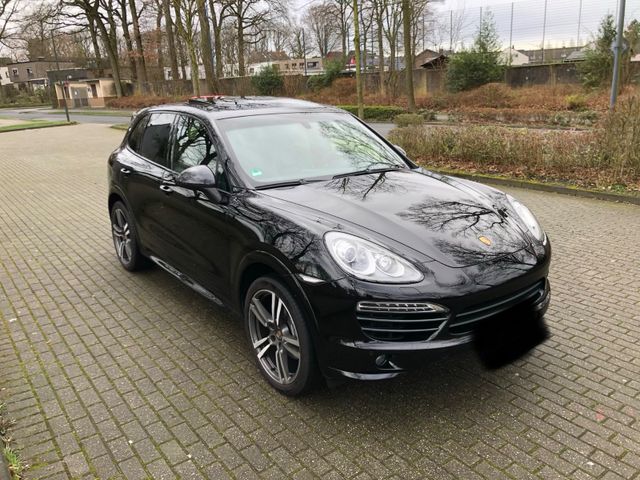 Porsche Cayenne 3.0 V6 Diesel - Panaroma - Navi - Leder