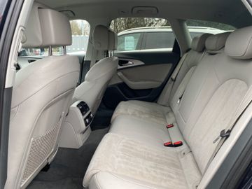 Fahrzeugabbildung Audi A6 2.0 TDI Avant Ultra*Totwinkel*StHz*Kamera*