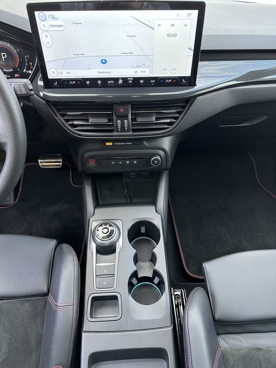 Fahrzeugabbildung Ford Focus Turnier 2.3 EB ST X NAV+LED+AHK+PANO+HUD