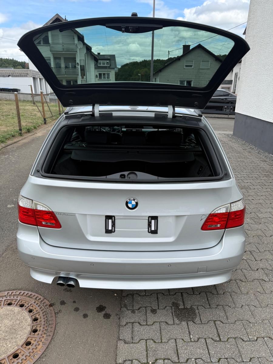 BMW 530d xDrive LCI (E61) Touring Edition Lifestyle
