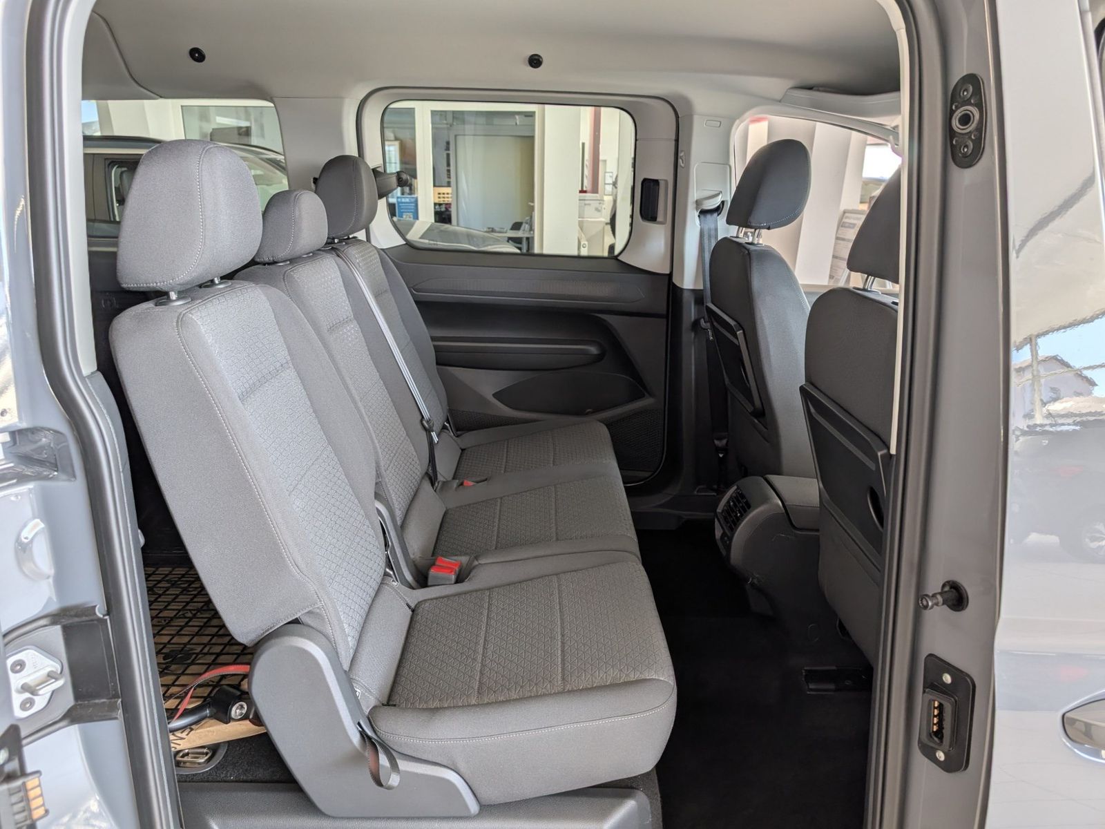 FORD Tourneo Connect Grand Limited 2.0l EcoBlue LED – Bild 11