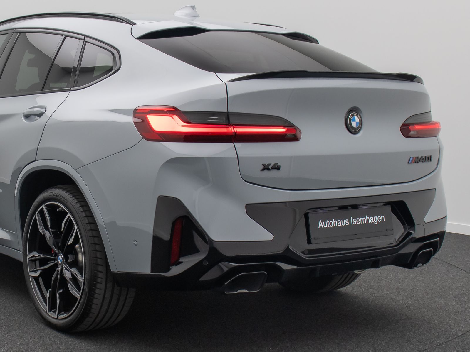 Fahrzeugabbildung BMW X4 M40i Laser360°HUD H/K DAB Panorama AHK 21Zoll