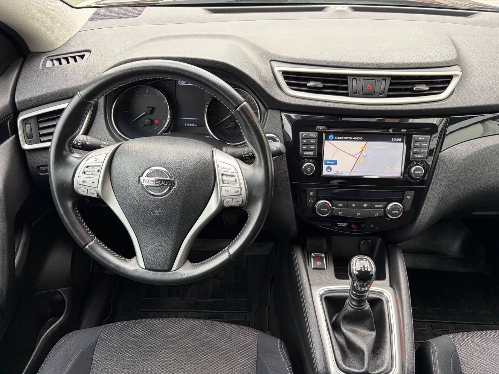 Nissan Qashqai 360° 1.6*PANO*NAVI*LED*360°-CAM*1HAND*LM