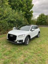 Audi Q2 35 TFSI S tronic sport DSG Panorama  AHK Navi - Audi Q2 von privat