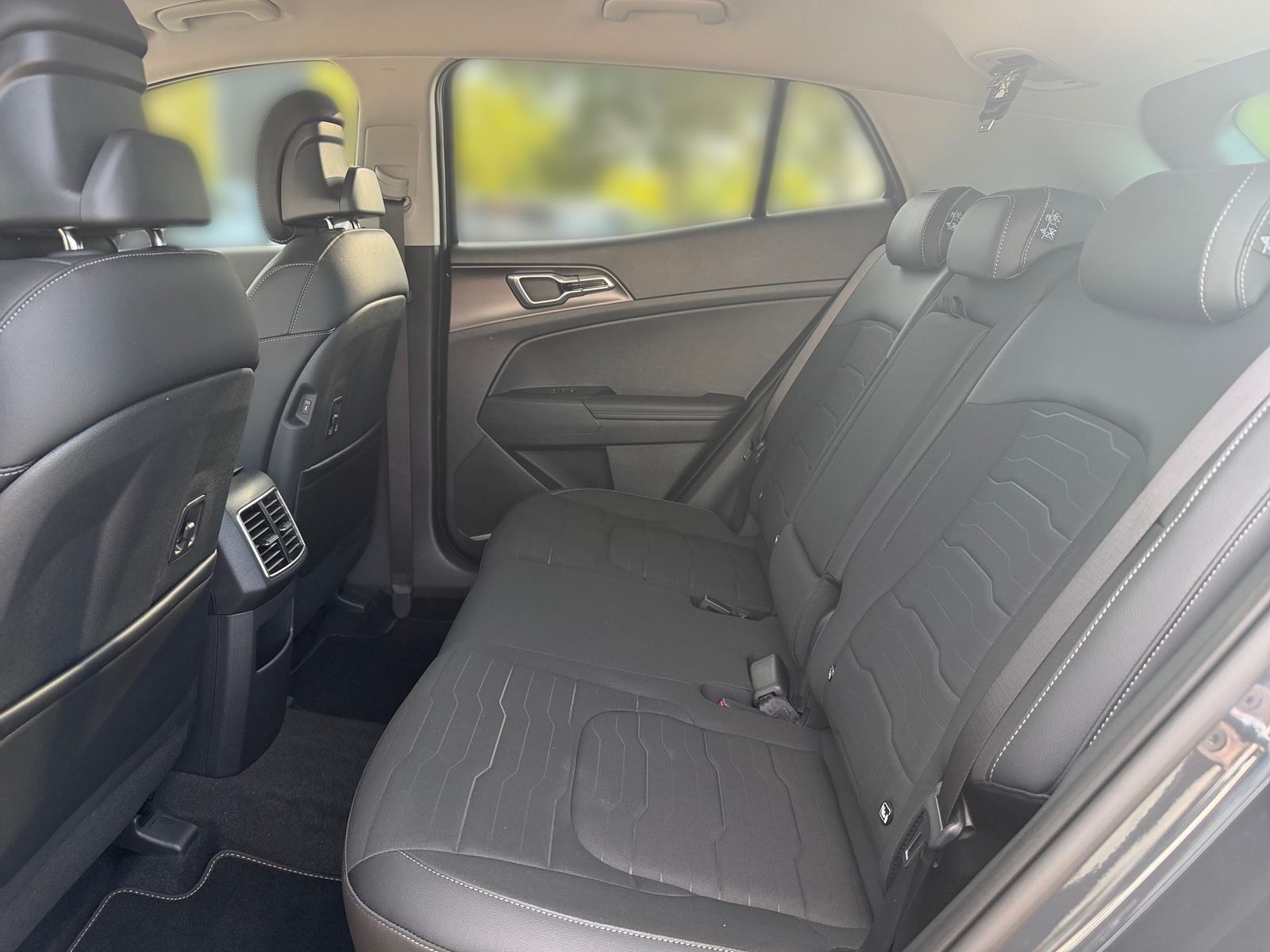 Fahrzeugabbildung Kia SPORTAGE 1.6T 2WD DCT Vision KOM Facelift