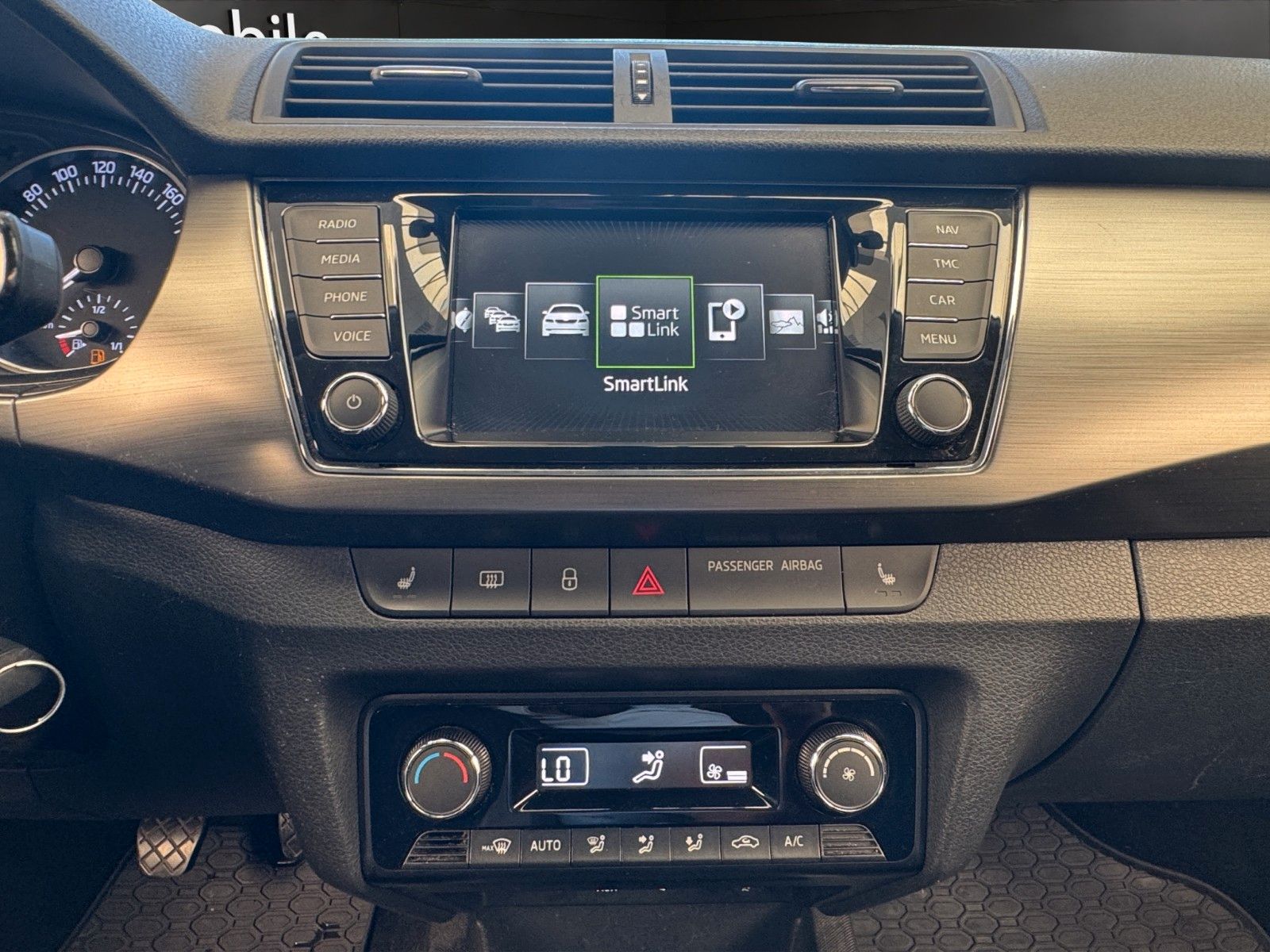 Fahrzeugabbildung SKODA Fabia Joy/NAVI/SHZ/2xPDC/Service Neu !/