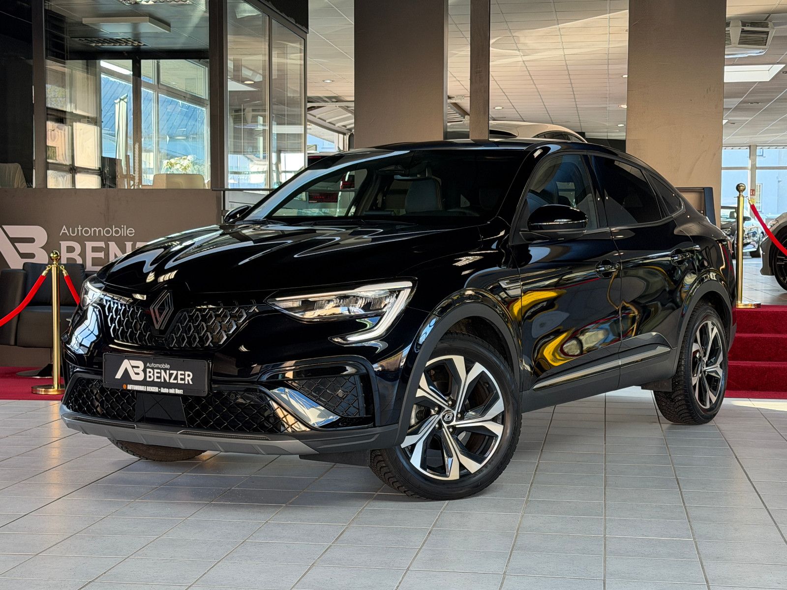 Fahrzeugabbildung Renault Arkana Techno/KAMERA/AMBIENTE/KAMERA/LEDER/ACC