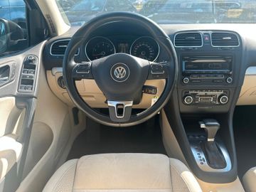 Volkswagen Golf - 10