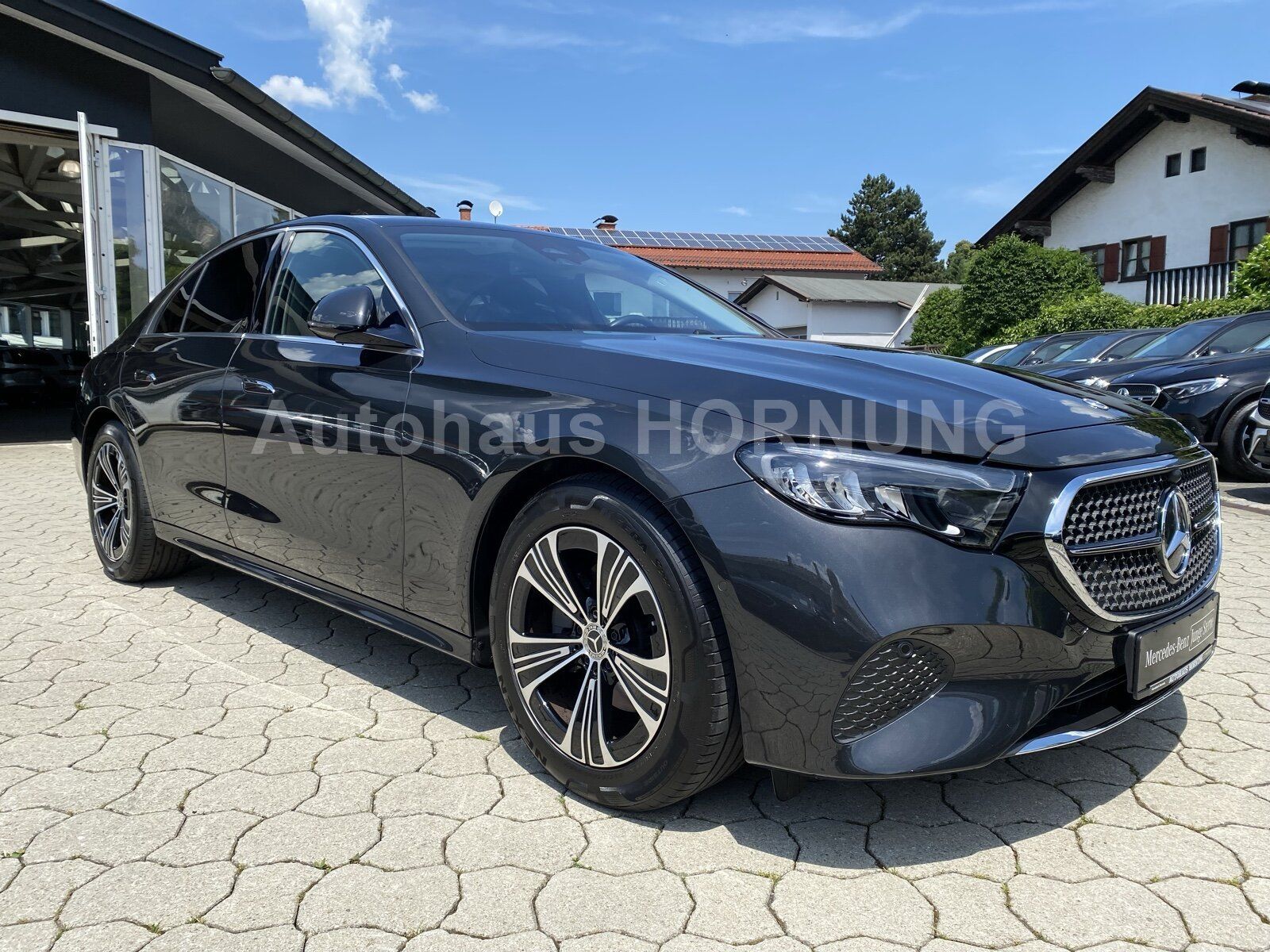 Mercedes-Benz E 220 d 4M Avantgarde Edit. DISTRONIC CARPLAY TW foto 2