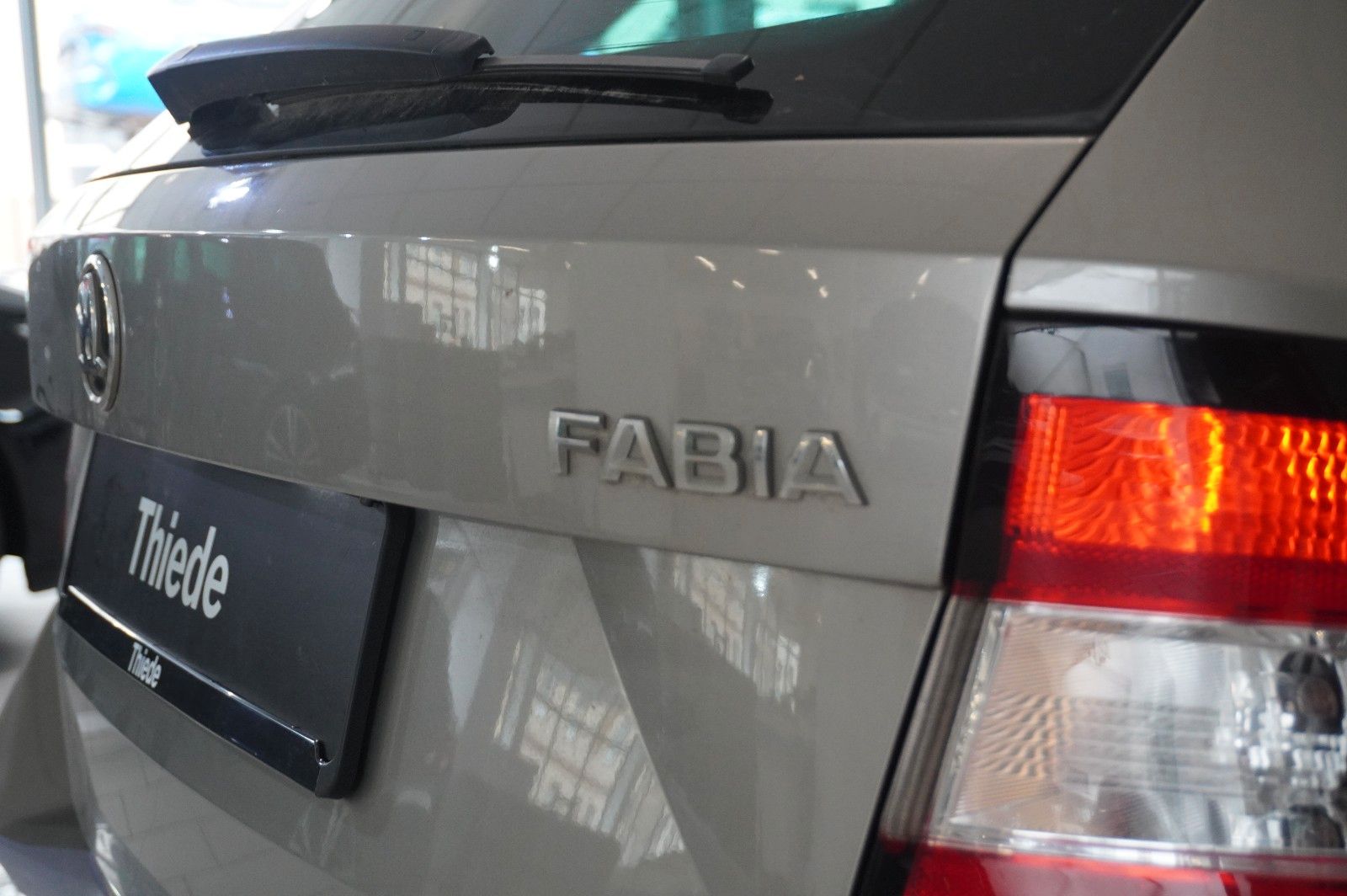 Fahrzeugabbildung SKODA Fabia Combi 1.2 STYLE LED/PDC/KLIMA/SH/USB/NEBEL