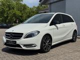 Mercedes-Benz B 200 Aut.-Navi-Night P.-Vollleder-Shz-Abstand - Mercedes-Benz B 200 Gebrauchtwagen in Mannheim