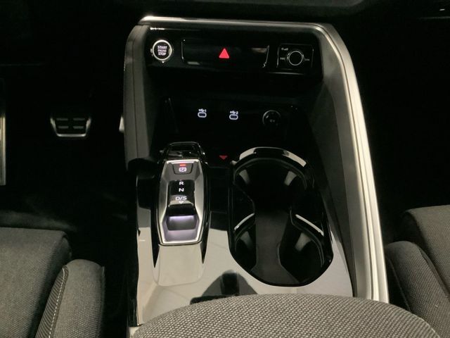 Q5 SUV TFSI 150 kW S tronic,AHZV,360° Kamera,Mat
