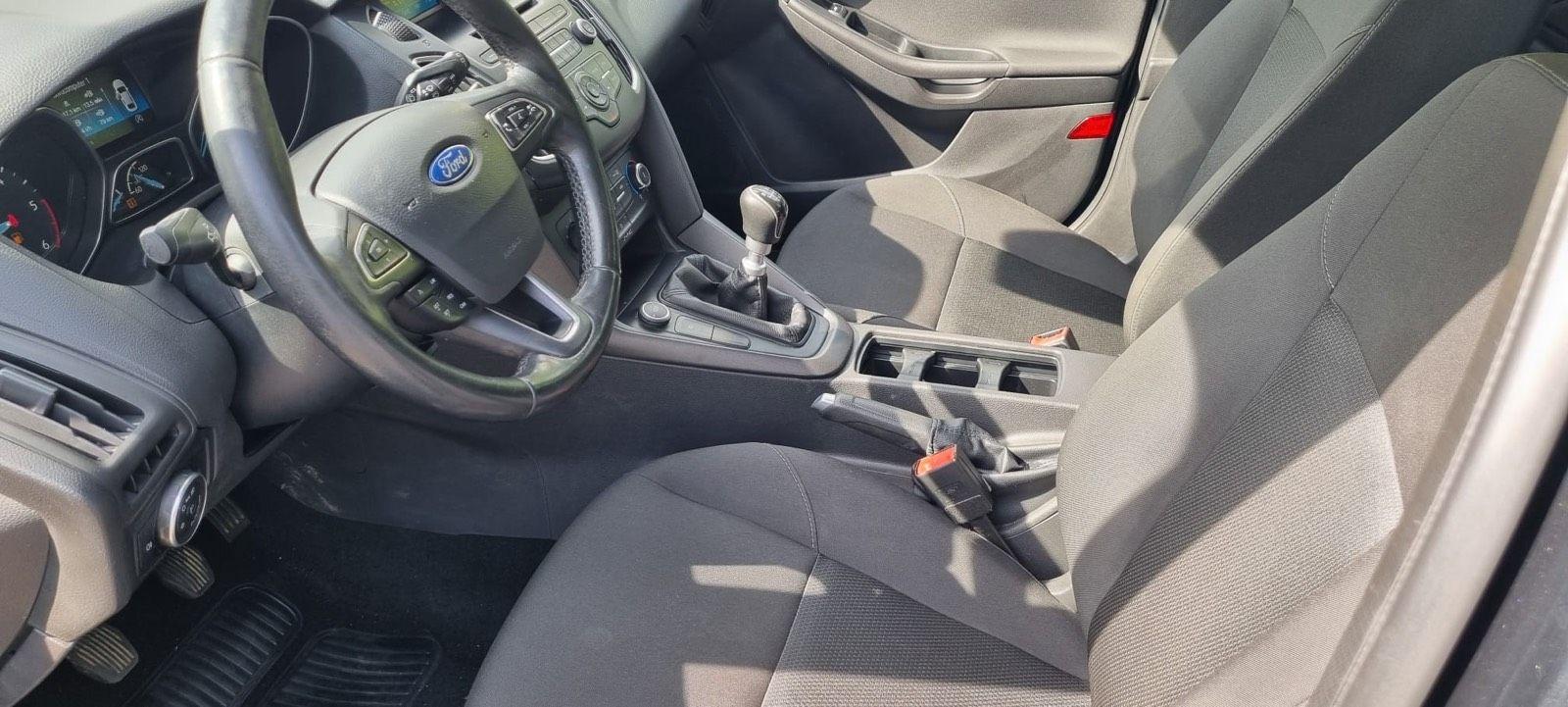 Ford Focus 2015 — photo 10