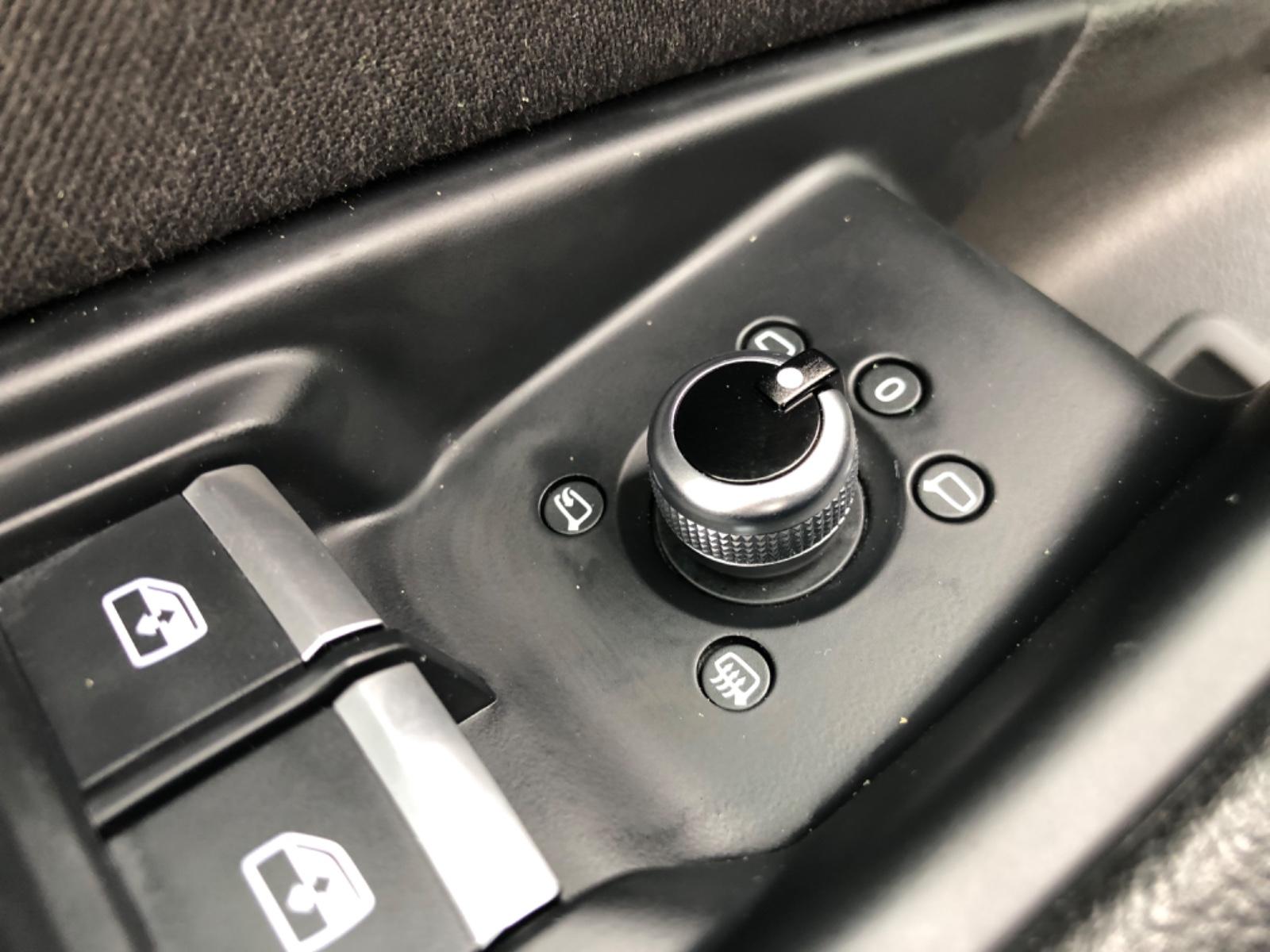 AUDI A4 AVANT 2.0 TDI 150ch - SPORT - GPS MMI - ATTELAGE - XÉNON - SIÈGES CHAUFFANTS