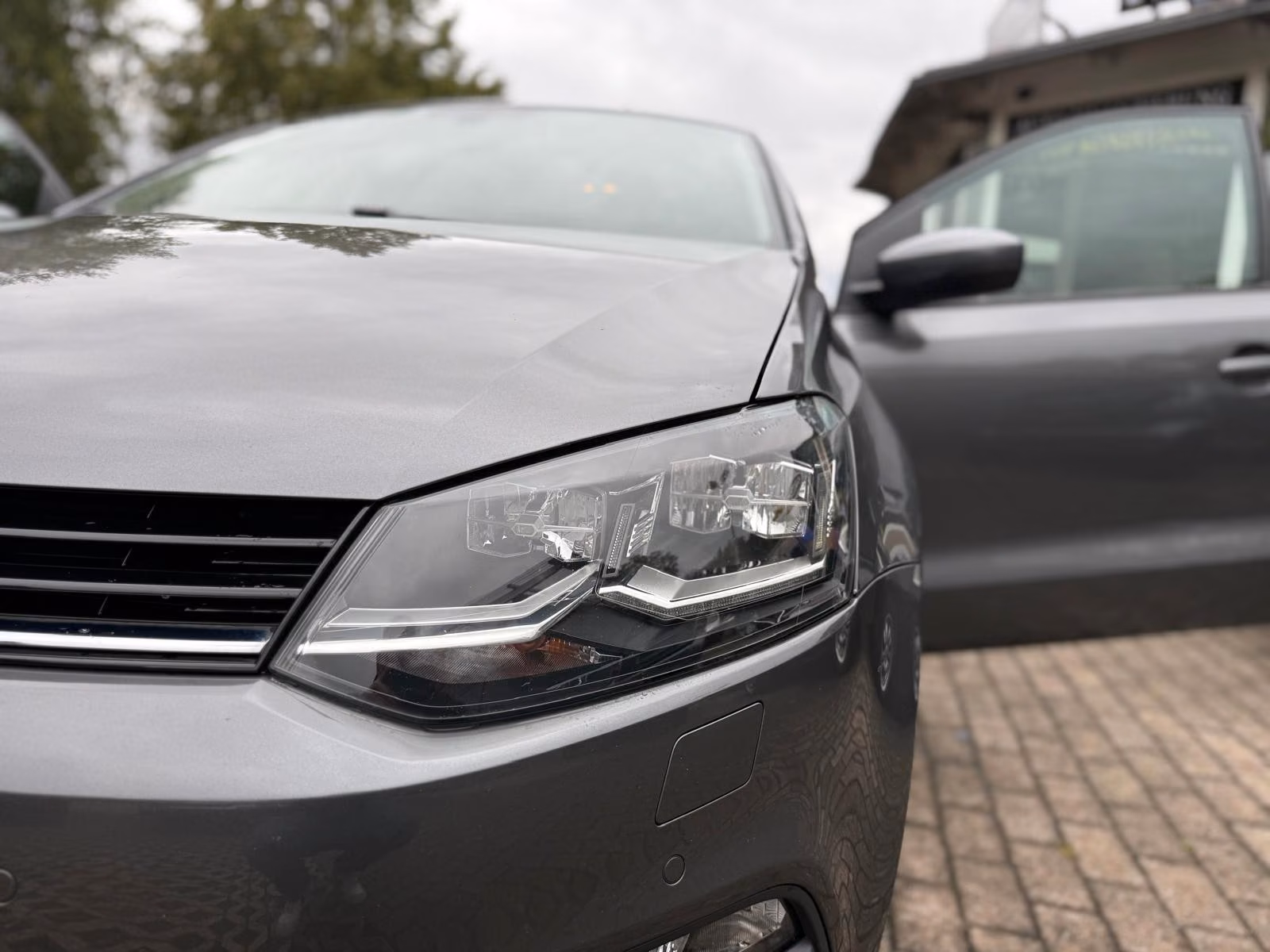 Volkswagen Polo 1,2 Lounge BMT DSG LED Navi SHZ Scheckheft