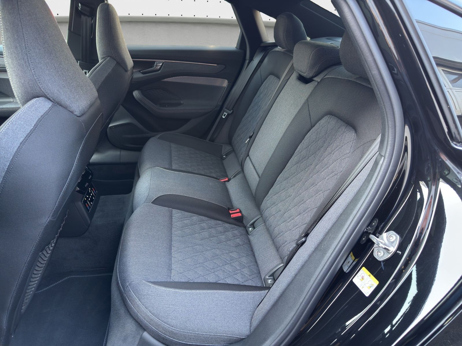 Audi A6 - Bild 15