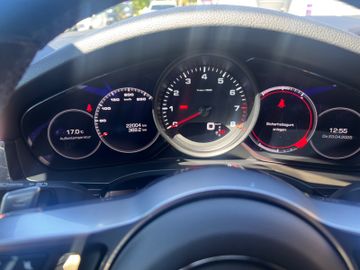Porsche Cayenne - 12