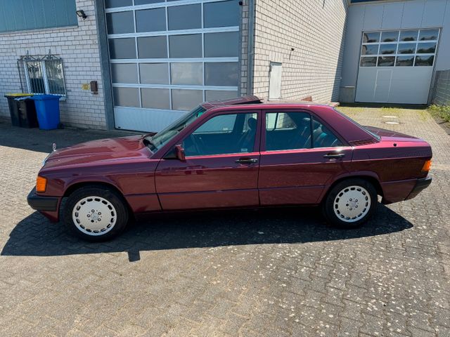 Mercedes-Benz 190E/W201 Avantgarde Rosso