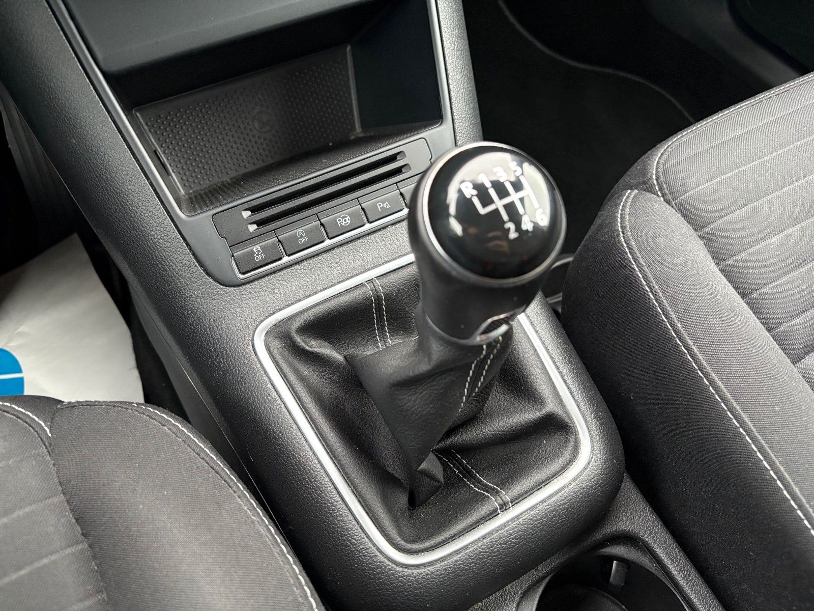 Fahrzeugabbildung Volkswagen Tiguan 1.4 TSI Cup Sport & Style Navi SPORTSITZE