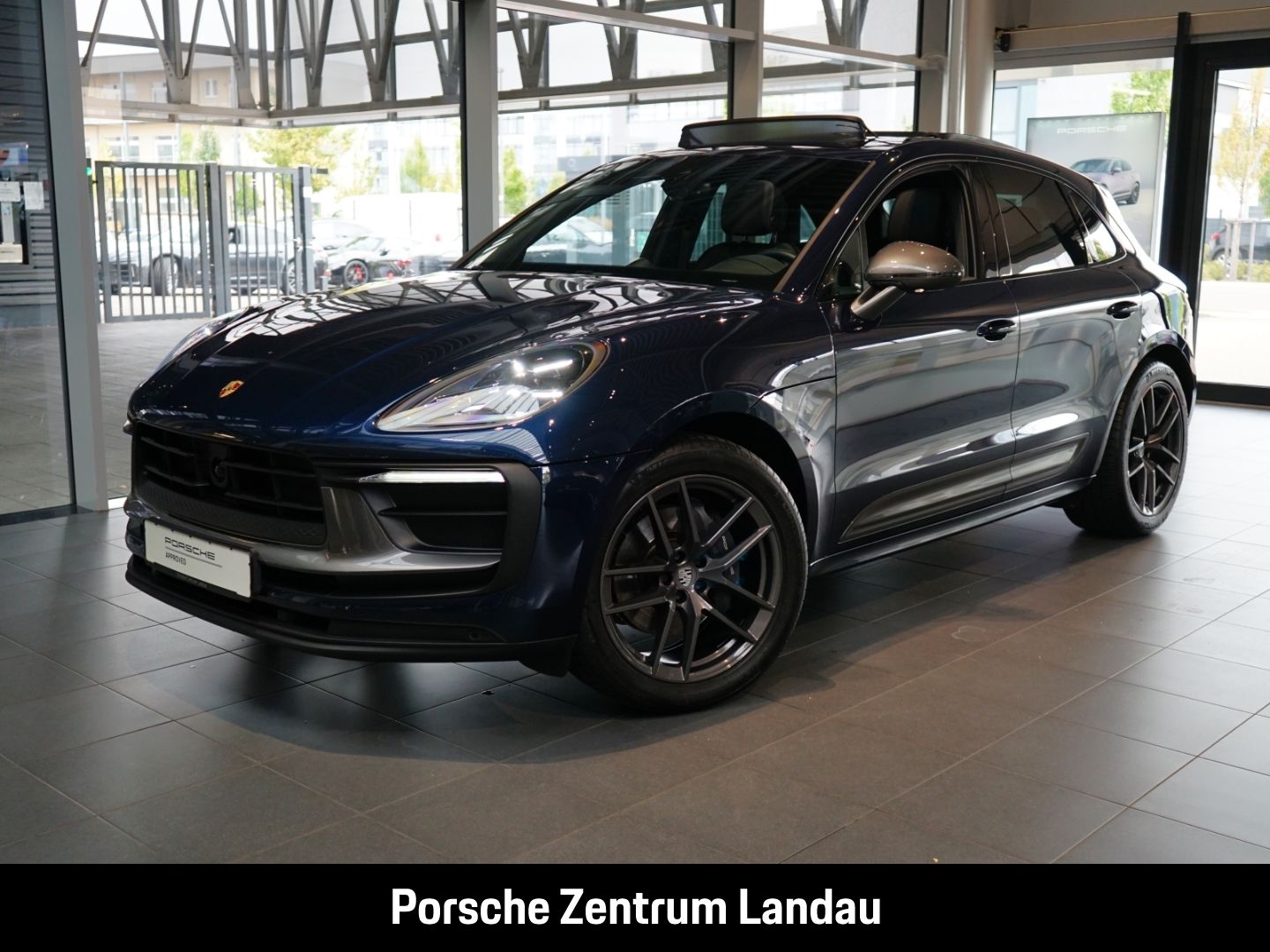 Porsche Macan T Sportabgas Standheizung Luftfederung foto 1