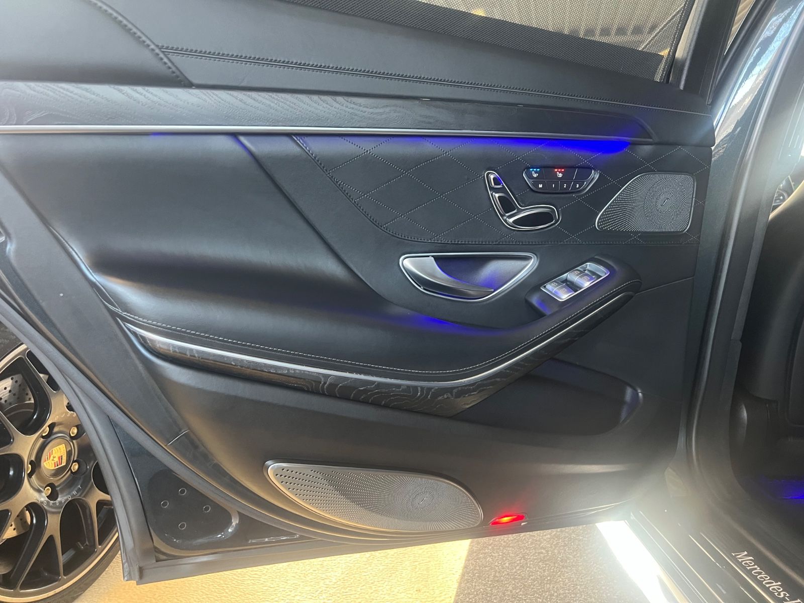 Fahrzeugabbildung Mercedes-Benz S 400 d 4Matic L AMG 63 *3D-Burmester*Magic-Sky*