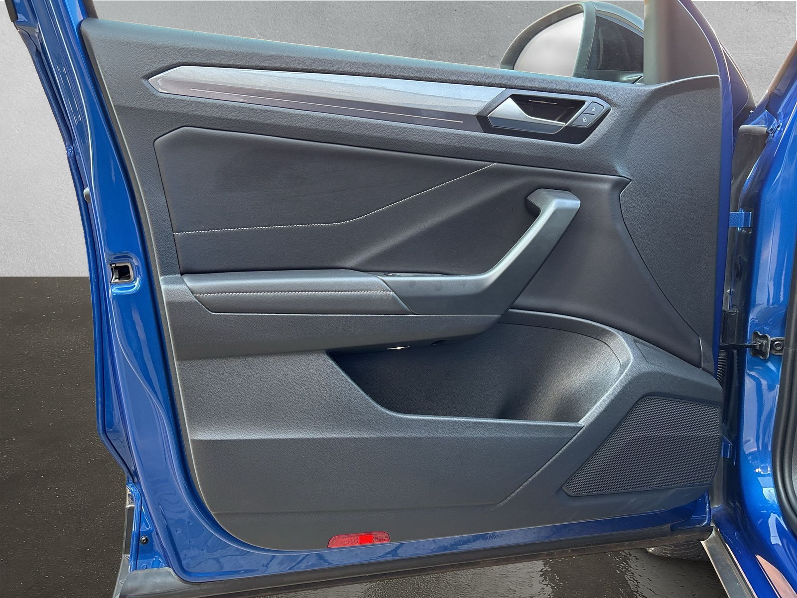 Fahrzeugabbildung Volkswagen T-Roc Style 1.0 TSI App-Connect LED
