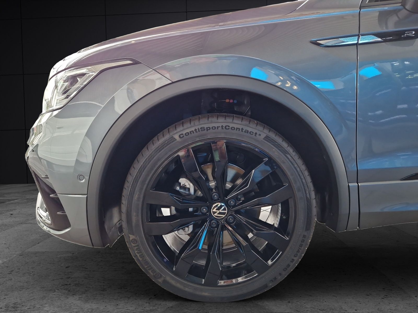 Fahrzeugabbildung Volkswagen Tiguan Allspace TDI R-Line Black 4M 7Si MATRIX A