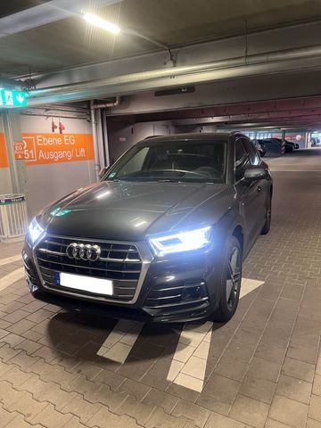 Audi Auto Q5 SLine 40 TDI Quattro-Luxus ,Leistu...