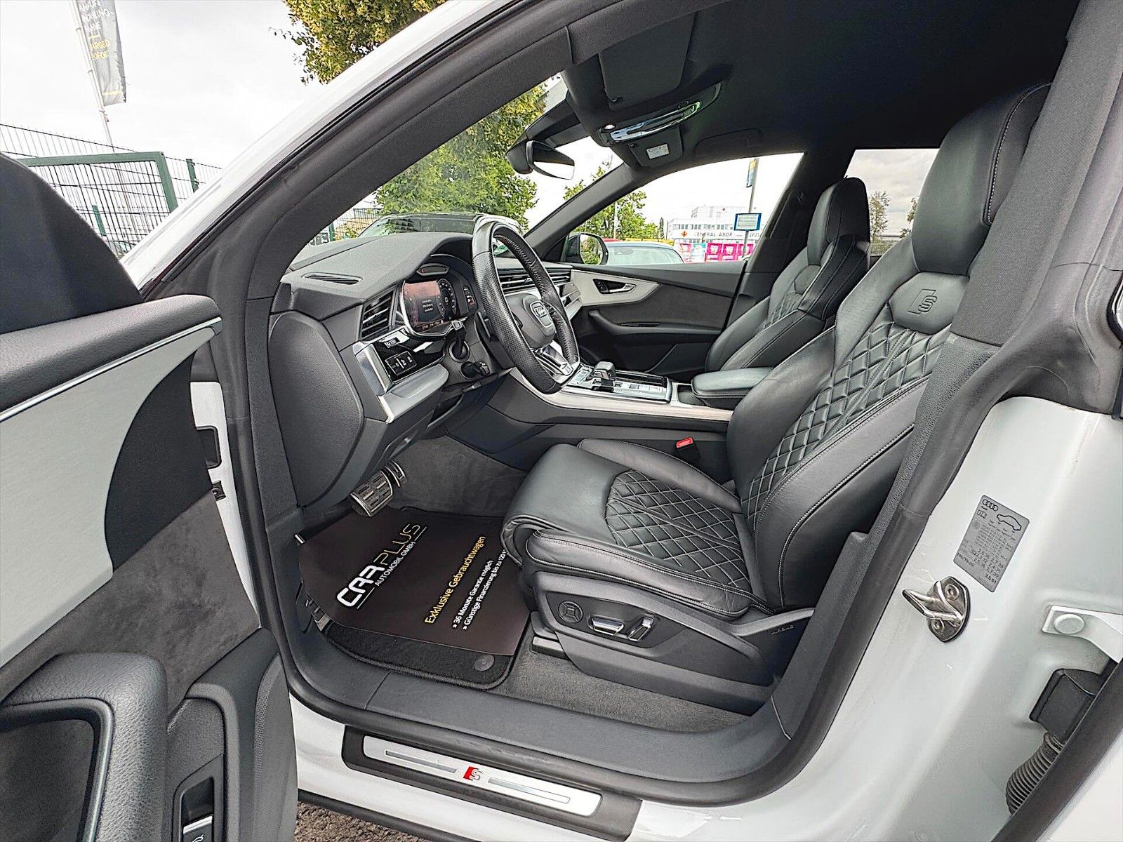 Fahrzeugabbildung Audi Q8 55 TFSI quattro S-Line Plus *ACC*Head Up*22'
