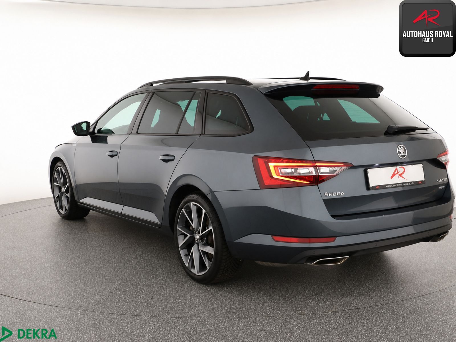 Skoda Superb Combi 2.0 TSI 4x4 SPORTLINE PANO CANTON foto 3